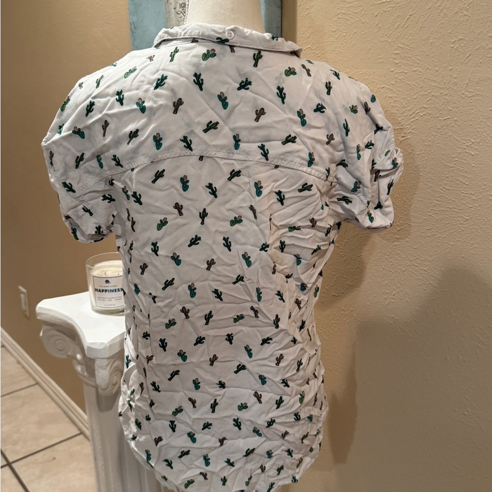 Cactus Patterned Button Down Shirt - Picture 2 of 3